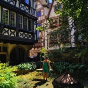 Strasbourg avec son ciel bleu et ses 1682917 degrés en été 🤩.#strasbourg #france #city